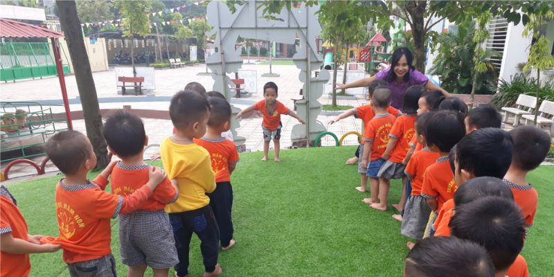 Trước khi chơi rồng rắn lên mây cần chuẩn bị gì?