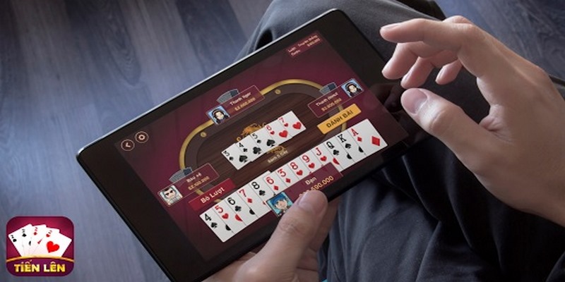 Game đánh bài tiến lên ăn tiền thật là gì?